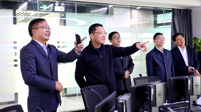 10月16日,市委宣传部常务副部长,市政府新闻办主任史学健一行来射调研