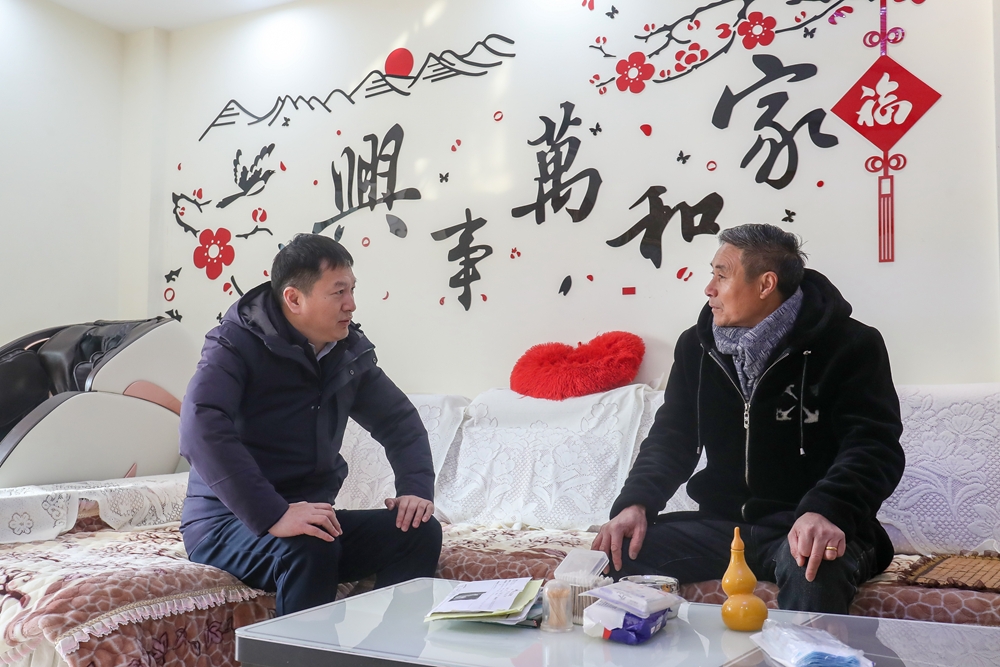 [图]新春慰问送温暖 年味渐浓情更浓