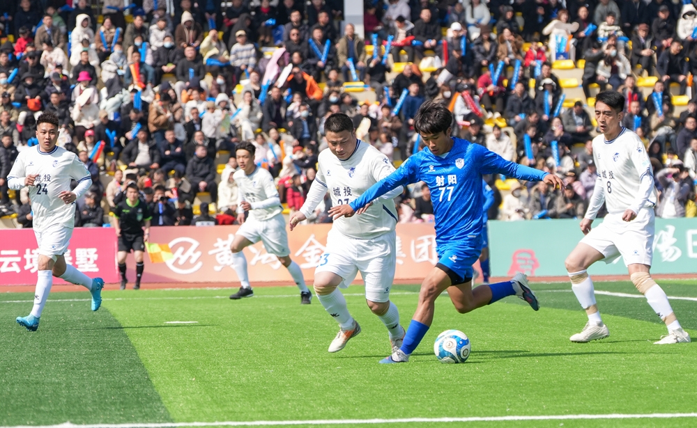 [图]6:0 1:0，盐城市足球超级联赛小组赛两连胜——射阳鹤舞队绿茵逐风传捷报